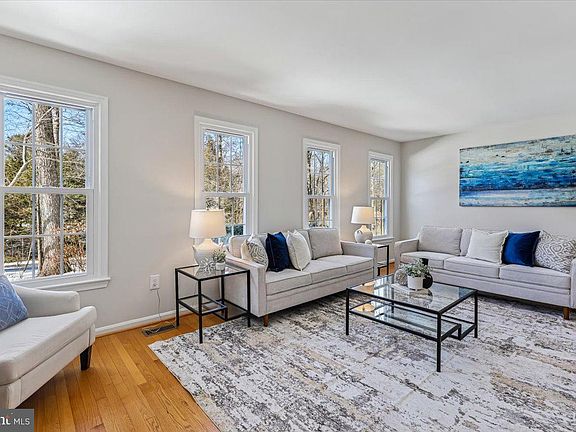 4th image of 3105 Miller Heights Rd