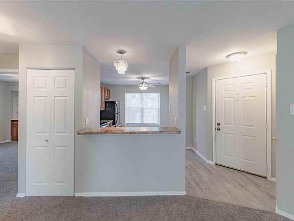 3rd image of 776 Sugar Glen Dr