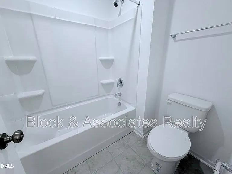 611 Contento Ct — Photo 21