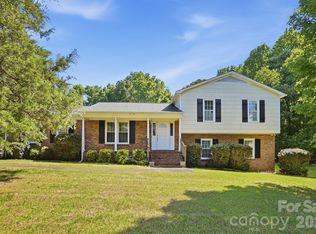 1890 Country Manor Ln, Rock Hill, SC 29730
