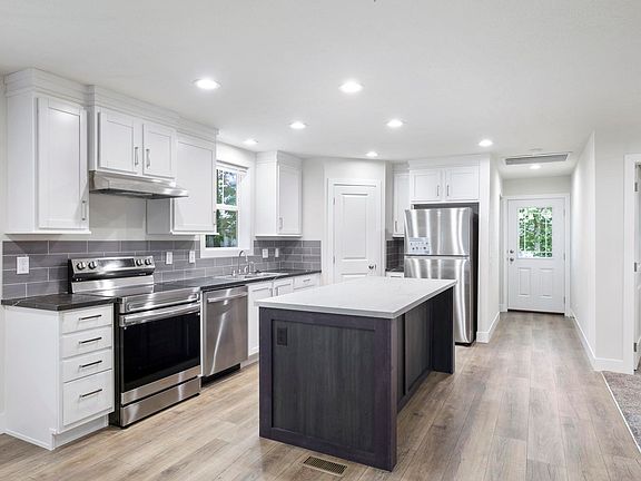 4th image of 1524 N Breckenridge Rd