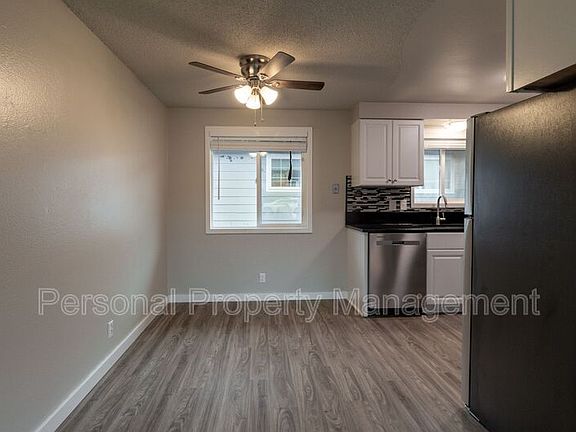 4th image of 904 NE 86th St