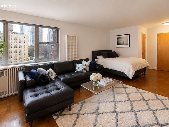 4th image of 233 E 70th St APT 10V
