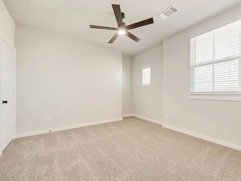 6846 Florence Dr — Photo 17