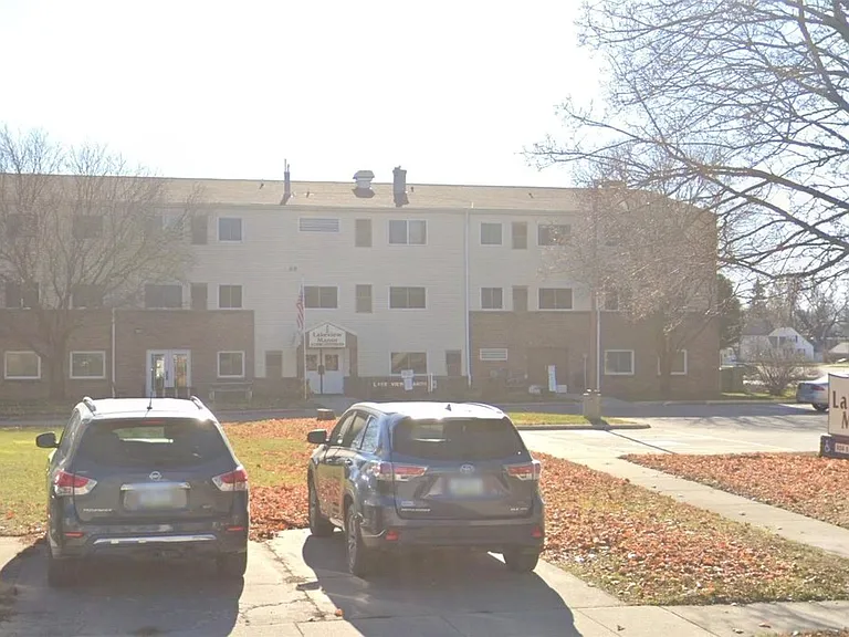 904 E Milwaukee Ave — Photo 3