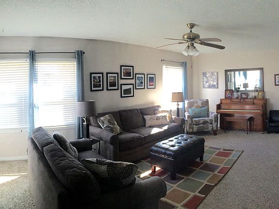 4th image of 1114 Greeley Ave