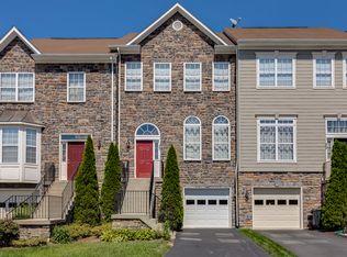 866 Stonefield Sq NE, Leesburg, VA 20176