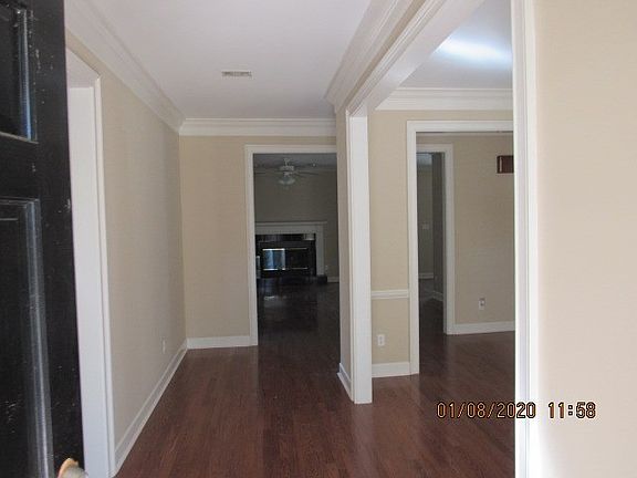 2nd image of 106 Worthington Pl