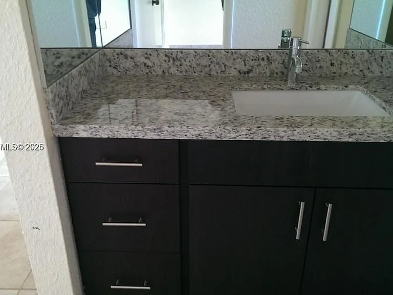 18223 Oleta Dr #18223 — Photo 5