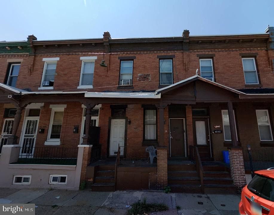 1st image of 4240 N 15th St