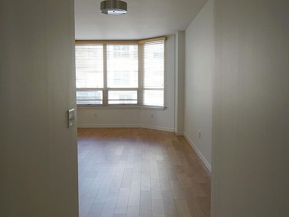 Entrance facing living room