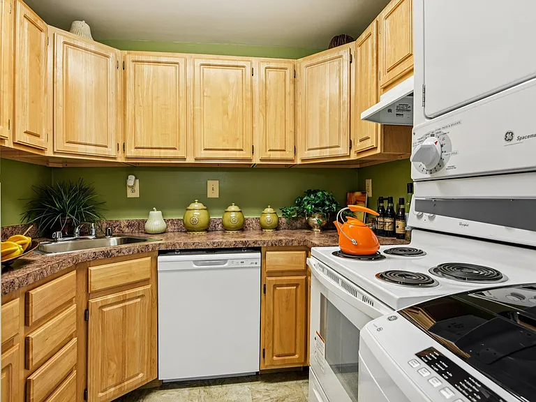 Howard Hills Rental Townhomes and Duplexes — Photo 74