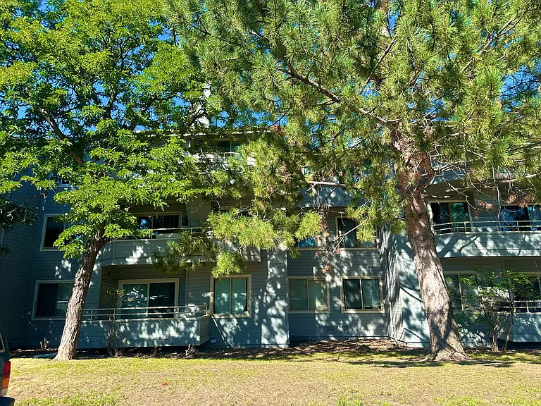 1077 Acapulco Ct #90 — Photo 16