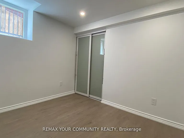 134 Kemano Rd #BASEMENT — Photo 12