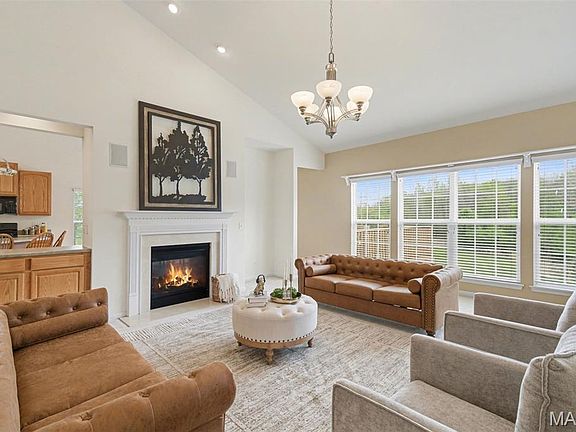 5th image of 2279 Haverford Dr