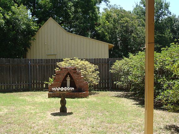 3rd image of 904 Southland Ave