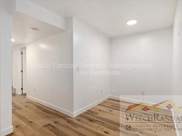 179 E 2200 S — Photo 19