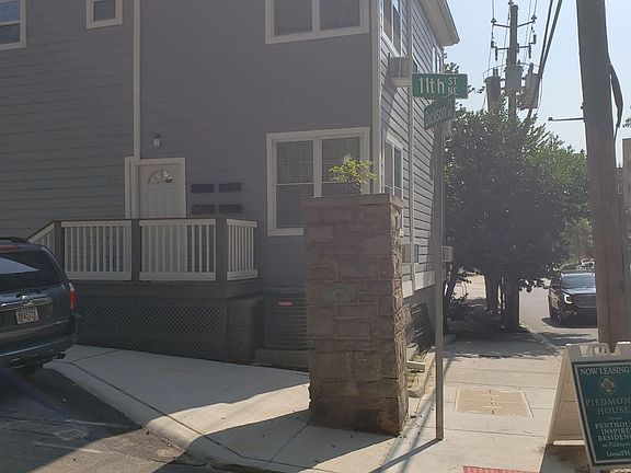 2nd image of 1039 Dickson Pl NE