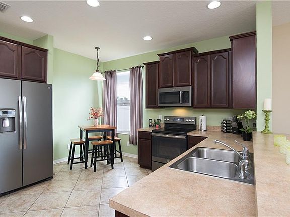 5th image of 8233 Summer Wood Ln