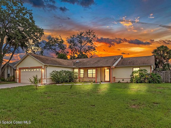 4th image of 2265 Hickory Dr