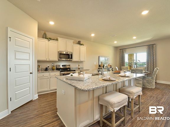 5th image of 13393 Shoshoney Cir