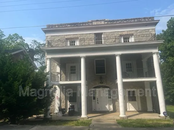 215 W Young Ave APT 6, Henderson, NC 27536