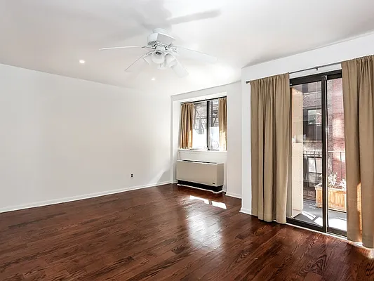Sold by Sotheby's International Realty | media 6