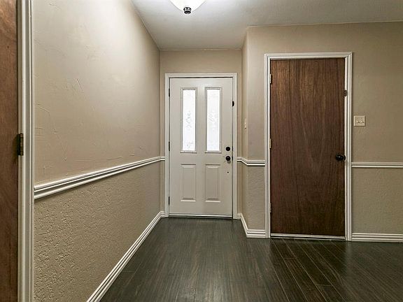 4th image of 6317 Hunters Glen Dr