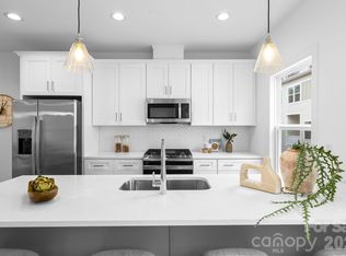 3920 Hager Dr, Charlotte, NC 28208