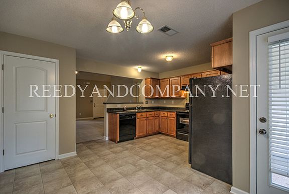 5th image of 10401 Redmond Dr