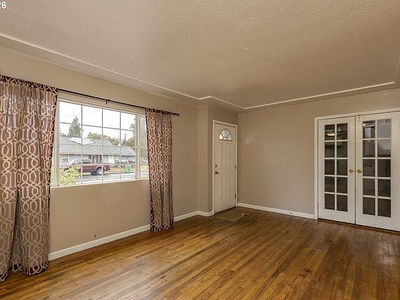 4th image of 6731 SE Duke St