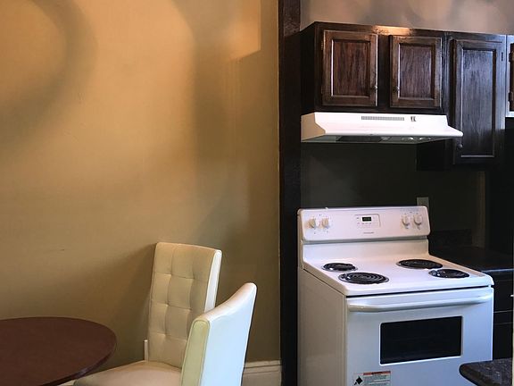 4th image of 2631 Carondelet St