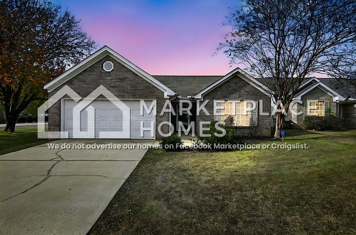 1st image of 1700 Crabtree Cir