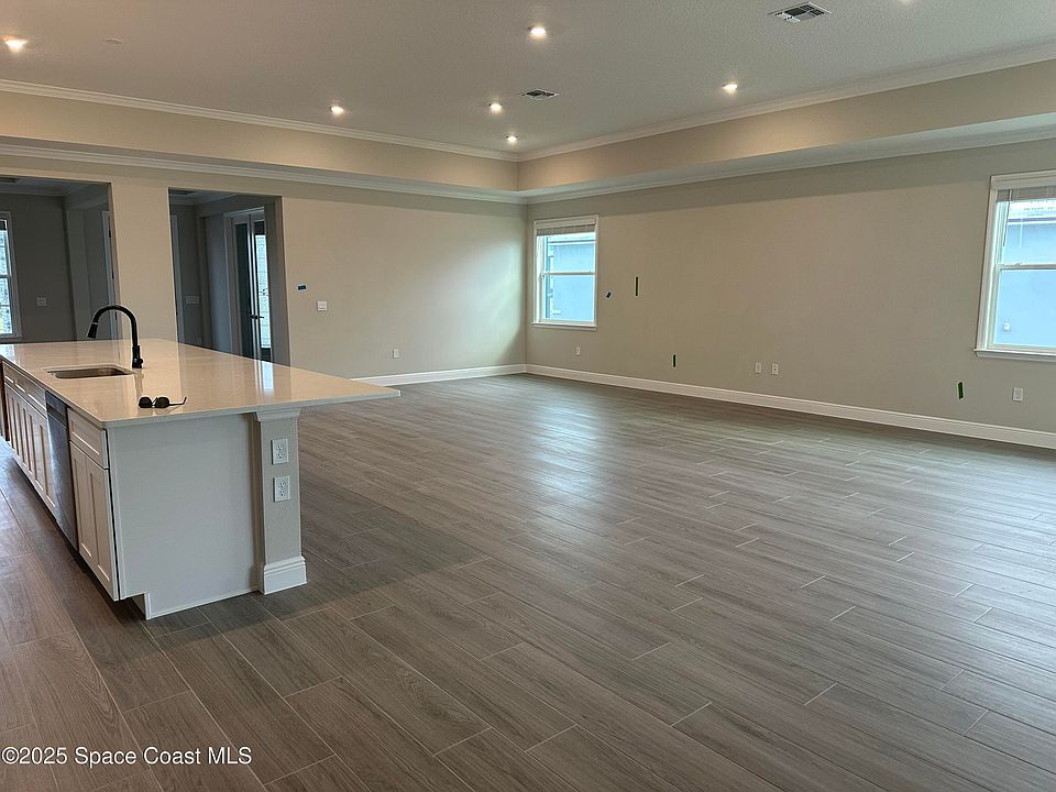 2nd image of 4697 Cornwall Dr