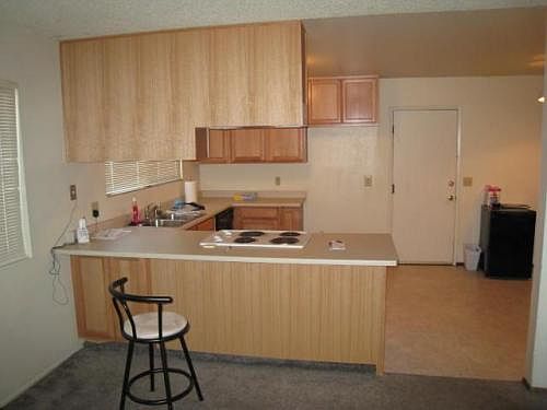 5th image of 184 Somerville Dr