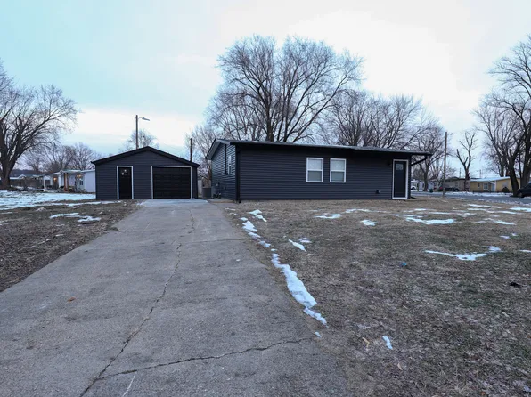 1384 Cross St, Martinsville, IN 46151