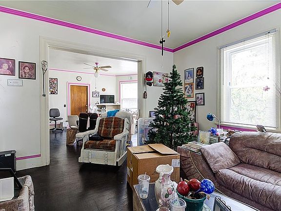 3rd image of 216 Ocean St