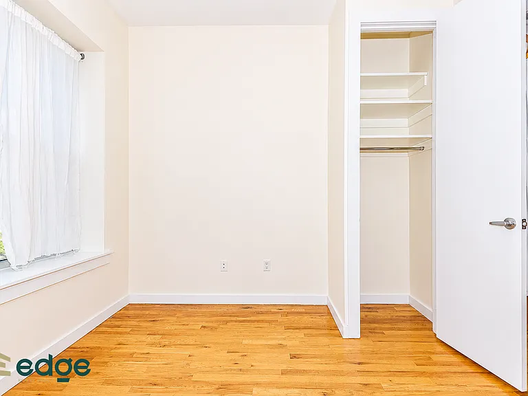 71 Wilson Ave #2R — Photo 4