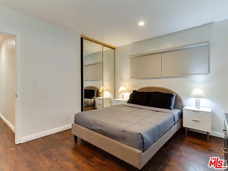 23109 Mariano St — Photo 16