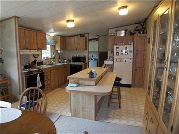 5th image of 6814 241st Avenue Ct E