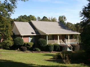 157 Oak Ridge Trl, Fayetteville, GA 30214