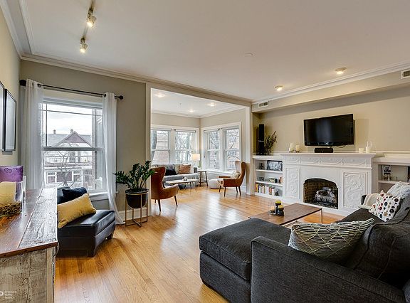 2nd image of 5321 N Paulina St APT 2