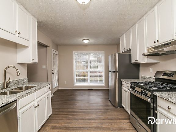 3rd image of 2661 Candler Dr SW