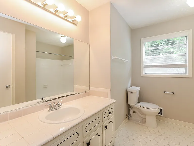 4436 Colony East Dr — Photo 14