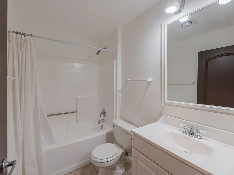 7100 La Tijera Blvd #D101 — Photo 22