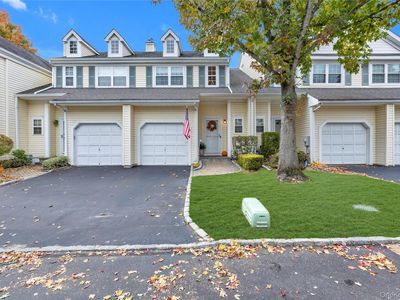 32 Scarborough Drive, Smithtown, NY, 11787