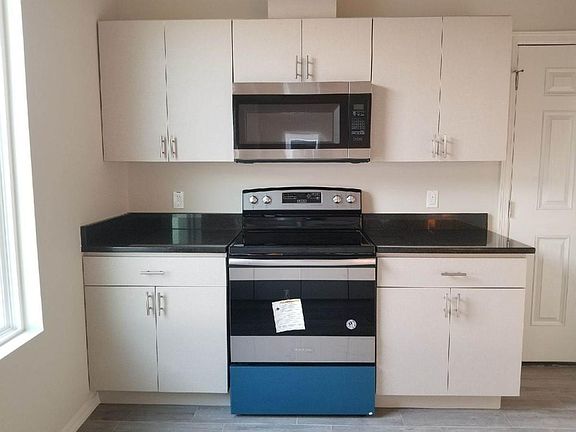 3rd image of 2910 Sabercat Ave APT 1