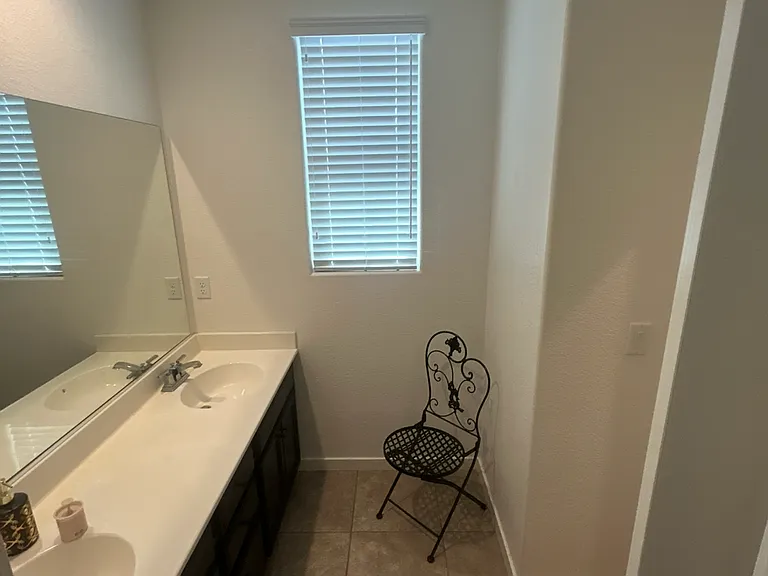 2472 Sweetbay Cir — Photo 8