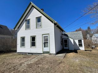11 Starr St, Vinalhaven, ME 04863