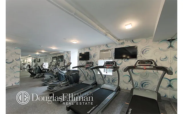 Rented by Douglas Elliman | media 37
